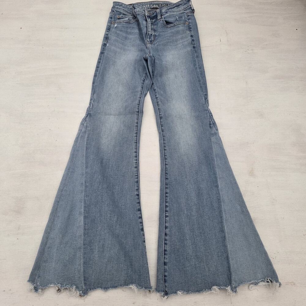 American Eagle Outfitters Light Wash Wide Leg Flare Jeans